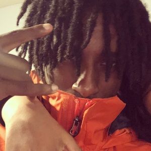 Meet your Posher, Theo